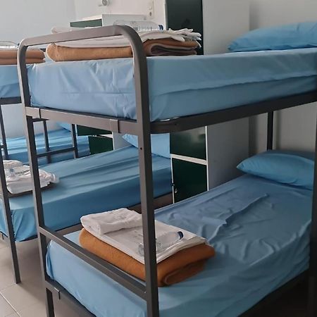 Motion Chueca Hostel Madrid Luaran gambar